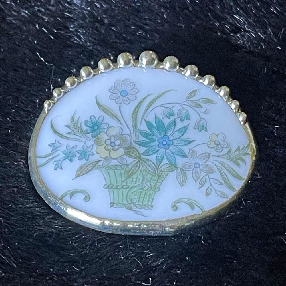 Milk Glass Oval Brooch Pendant  Floral Basket Silver Tone Artist Signed Carry 97